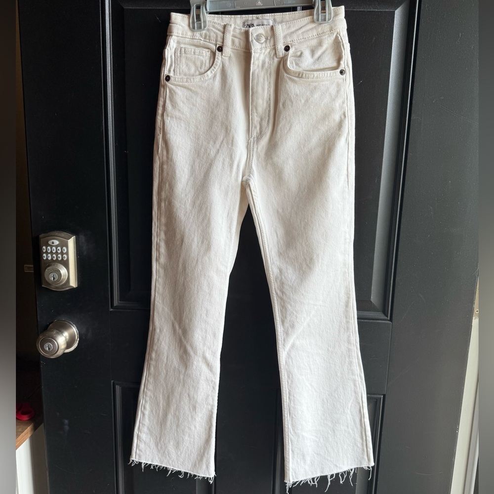 Zara white jeans raw hem high waist Size 2